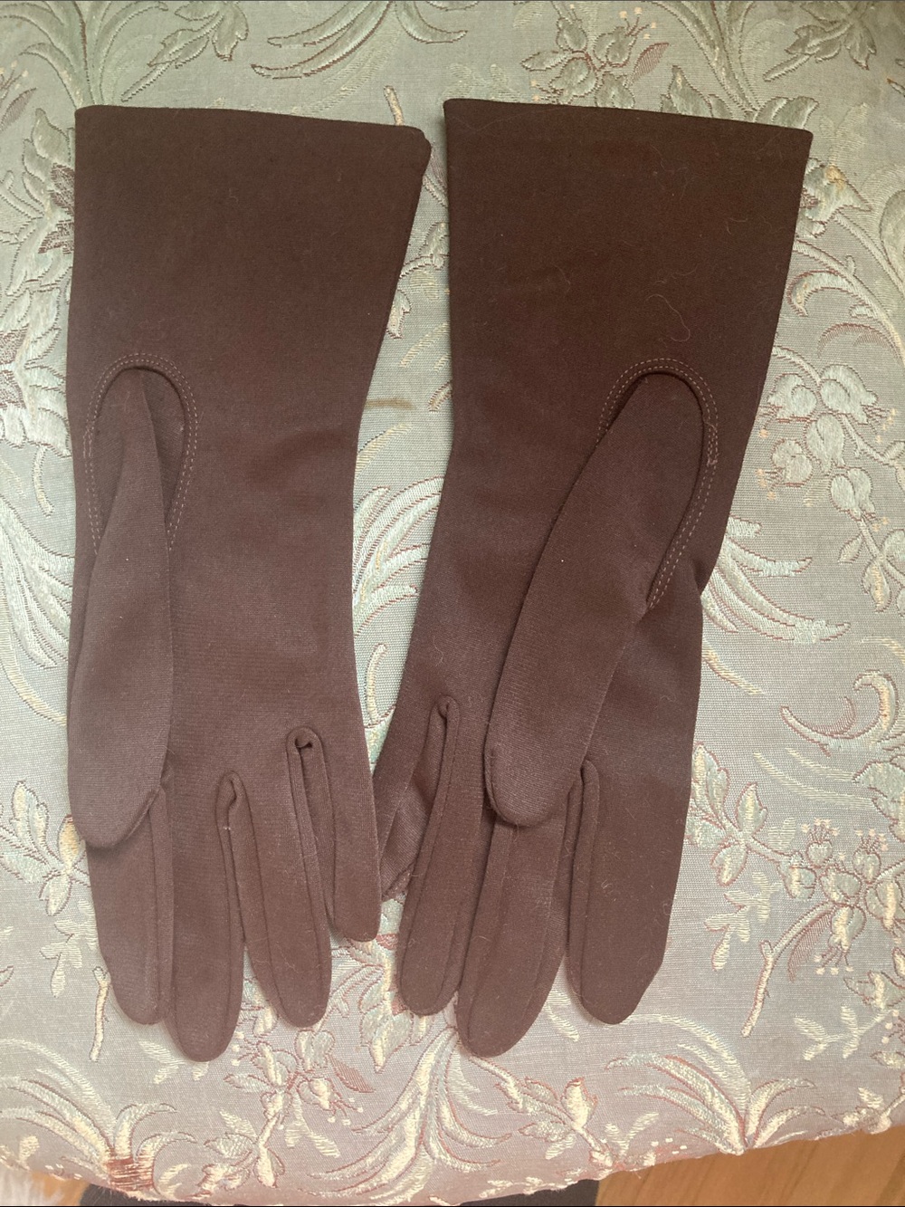 Classic Brown Gloves